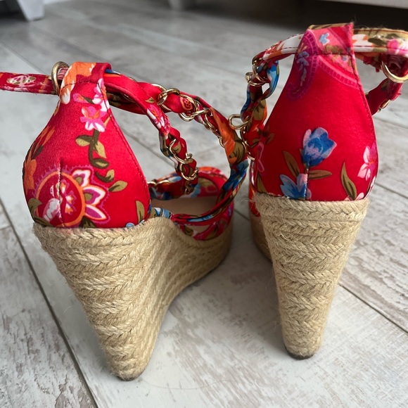 platform - Picture 4 of 6